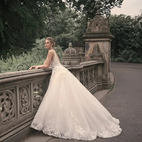 Vestidos de novia elegantes para mujer, populares en verano, corte en A, escote en V, sin mangas, apliques, espalda descubierta. 