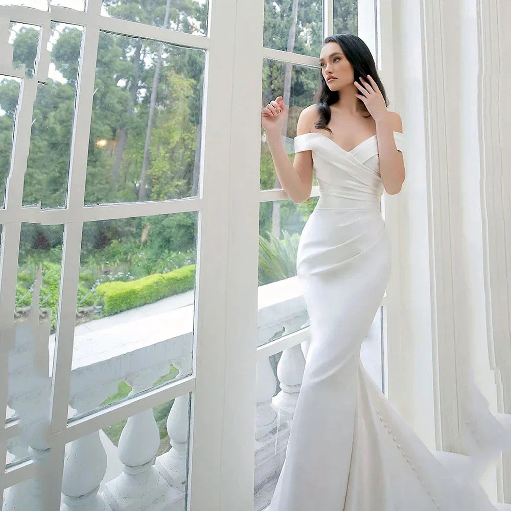 Elegant White Satin Gown with Off the Shoulder Pleated Mermaid Sweep Train Floor-Length Evening Gown for Women vestidos de novia