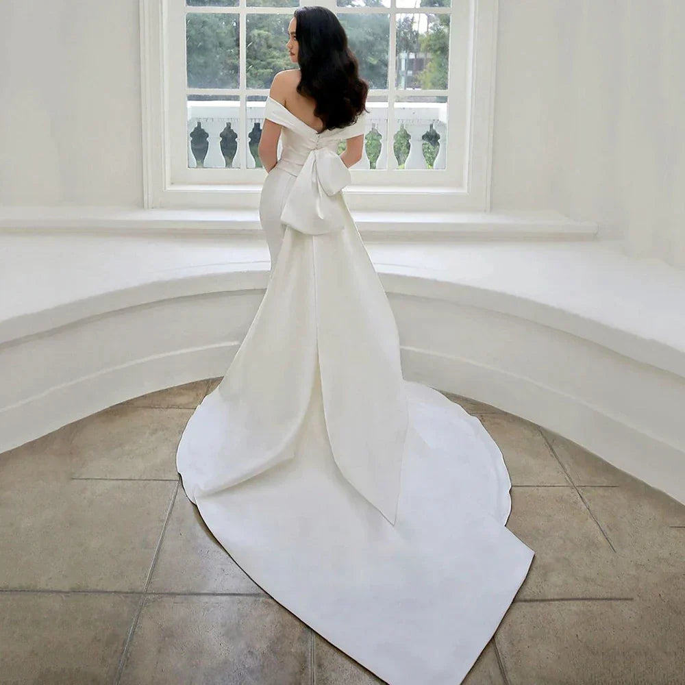 Elegant White Satin Gown with Off the Shoulder Pleated Mermaid Sweep Train Floor-Length Evening Gown for Women vestidos de novia