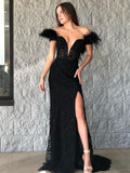 Robe de bal longue sirène en dentelle à plumes et décolleté plongeant, style sirène