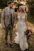 Elegantes vestidos de novia largos de encaje con escote en V estilo sirena y apliques WD694