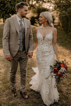Elegantes vestidos de novia largos de encaje con escote en V estilo sirena y apliques WD694