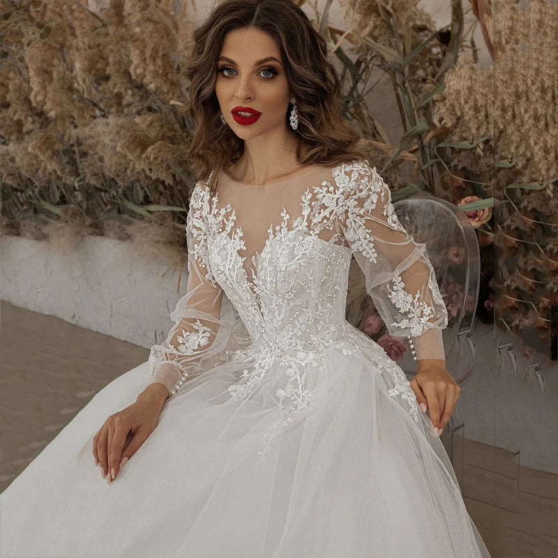 Robe de mariée ivoire exquise, manches longues, appliques en dentelle, fleurs 3D, tulle moderne, style bohème, robe de mariée de plage 