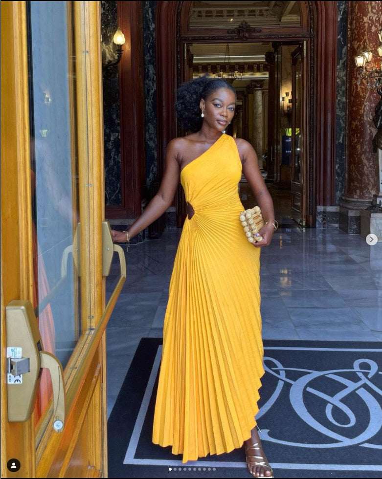 Robe trapèze plissée sans manches à taille roulée, sans manches, à une épaule, sexy, style bal de promo et soirée.