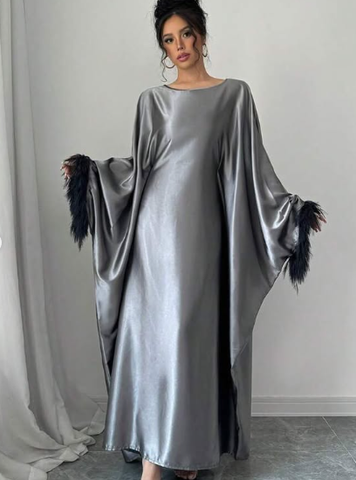 Fashion Satin Long Formal Evening Dress Long Sleeves Prom Dress With Feathers Y7571