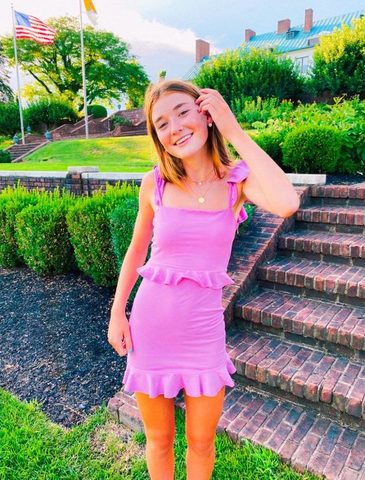 Precioso vestido de fiesta con tirantes y volantes Y1889