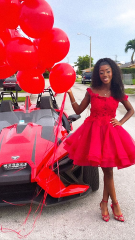 Vestido corto de fiesta con hombros descubiertos Y499