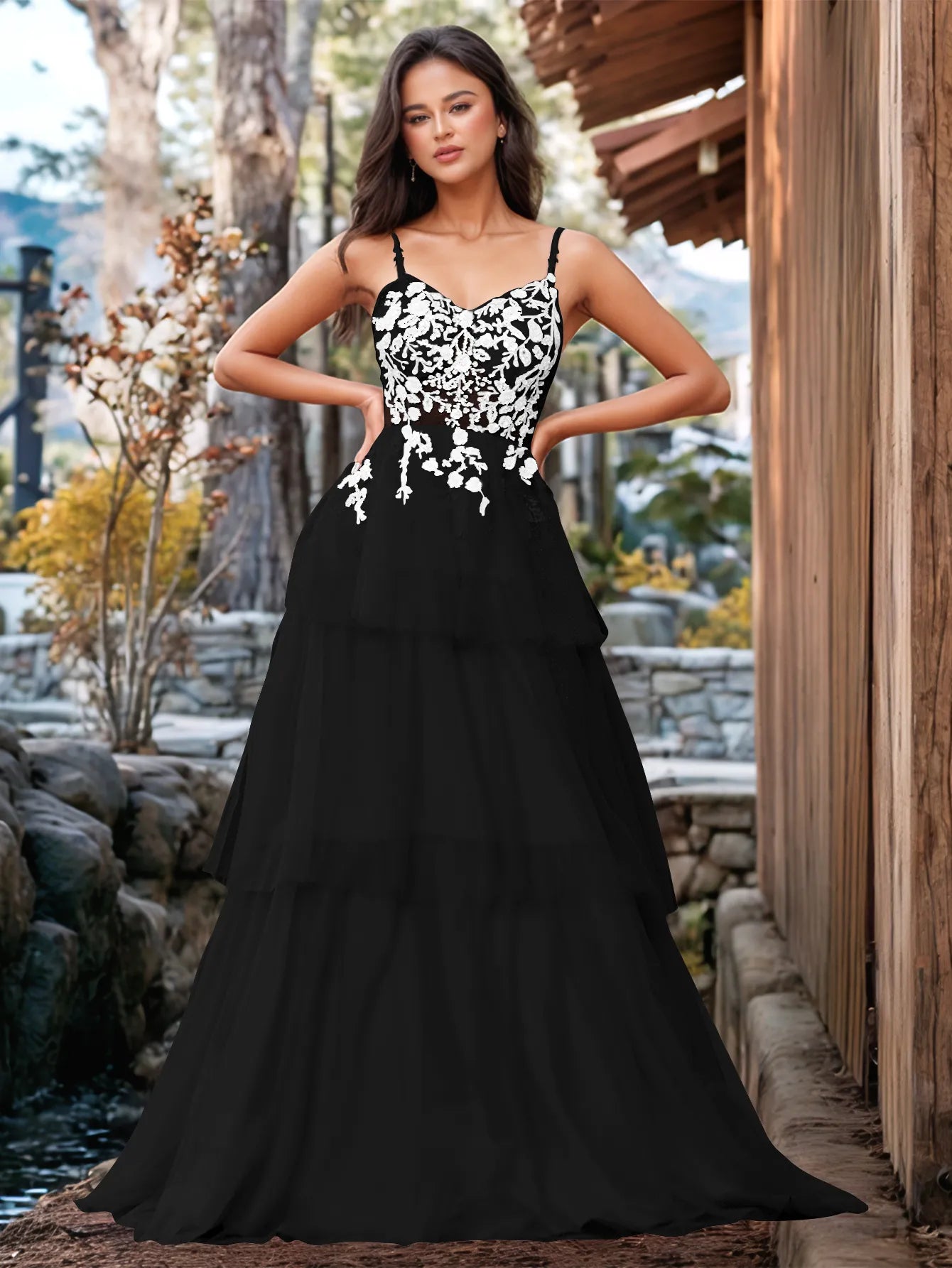 Vestido de fiesta con volantes y vendaje ilusión con bordado floral 3D