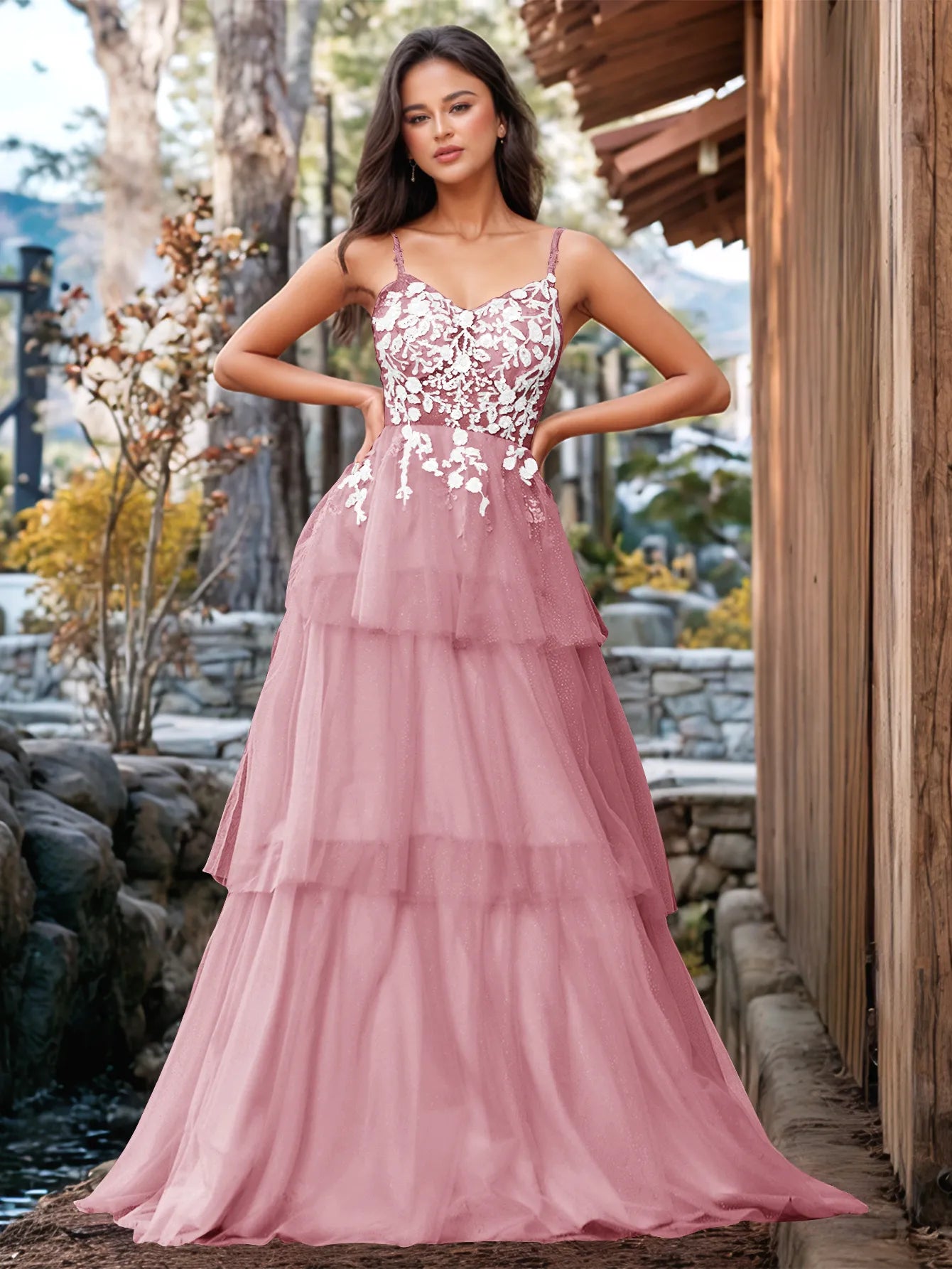 Vestido de fiesta con volantes y vendaje ilusión con bordado floral 3D