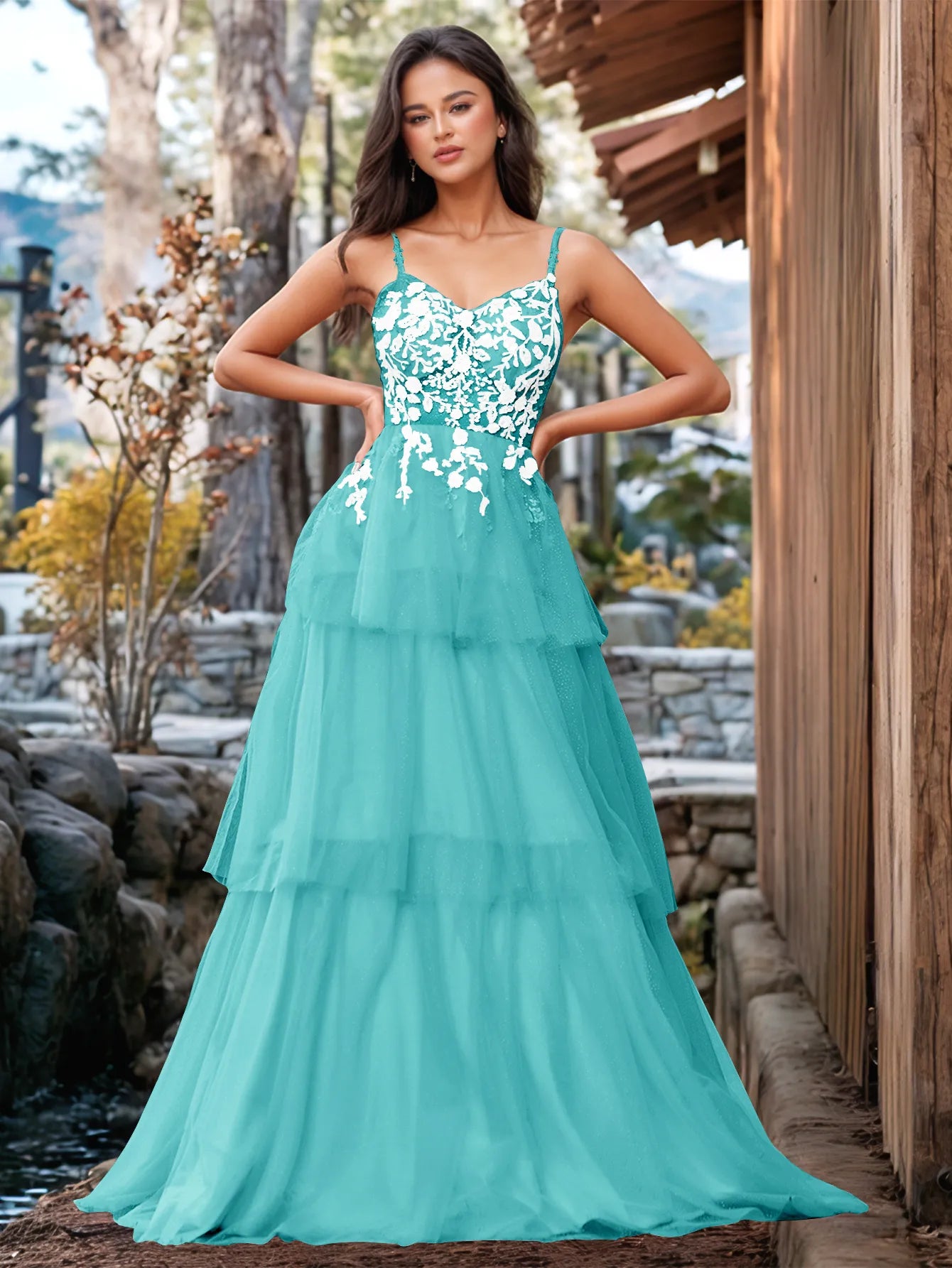 Vestido de fiesta con volantes y vendaje ilusión con bordado floral 3D