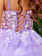 Robe de bal en tulle à volants et fines bretelles spaghetti brodées de dentelle