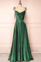 Vestido largo de fiesta de seda con cuello drapeado y corte en A