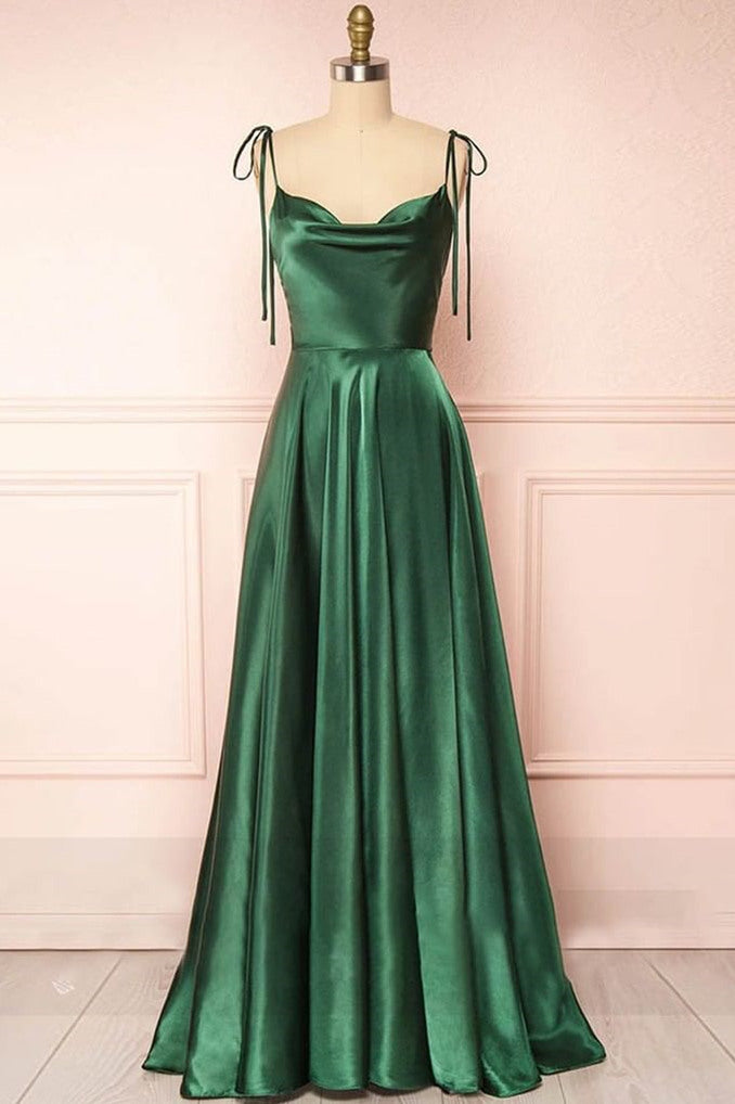Vestido largo de fiesta de seda con cuello drapeado y corte en A