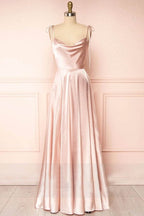 Vestido largo de fiesta de seda con cuello drapeado y corte en A