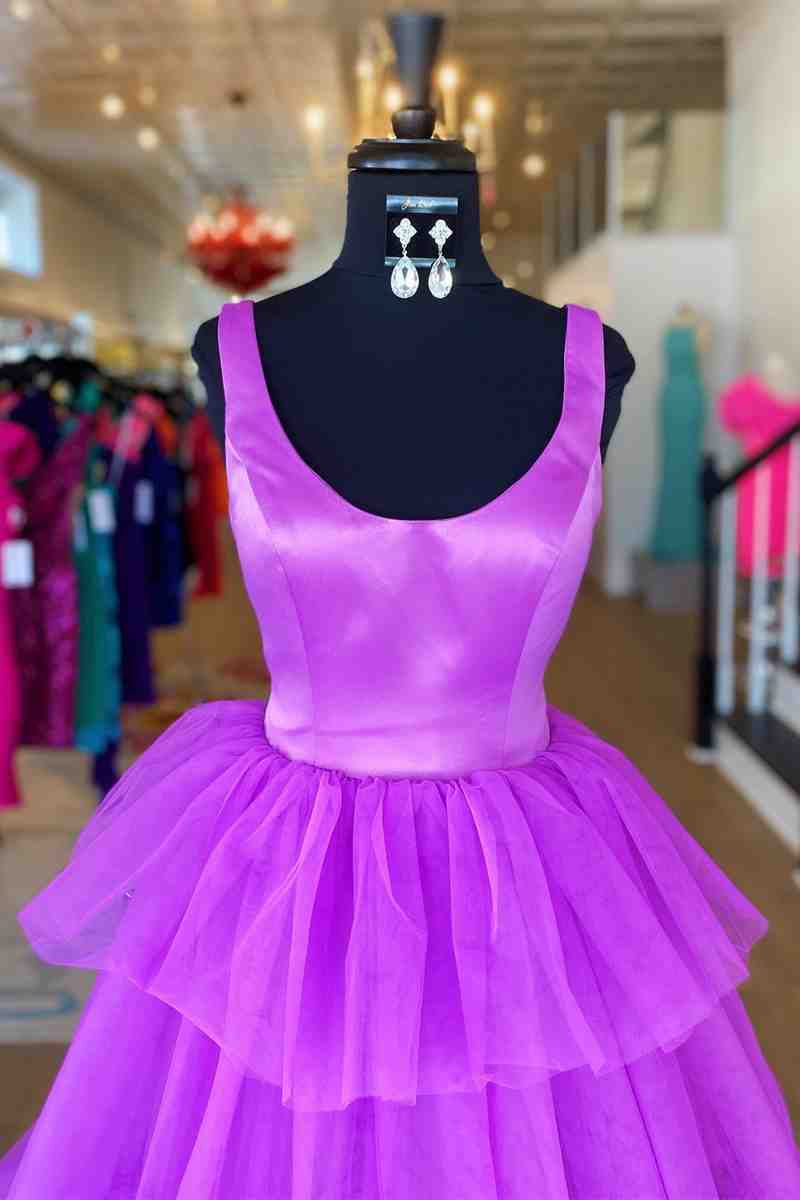 Vestido largo de gala de corte A, cuello redondo, tul escalonado color lila