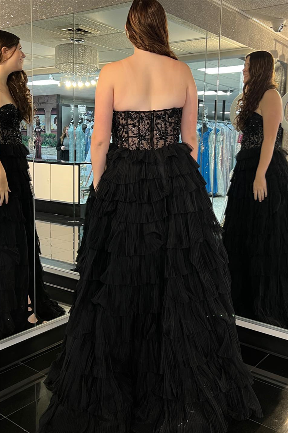 Vestido largo de fiesta de tul sin tirantes, corte en A, con abertura