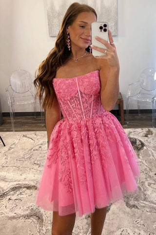 Robe de bal trapèze en tulle et dentelle avec appliques