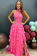 Vestido de fiesta de gasa con cuello alto, corte en A y volantes, adornado con flores en 3D.