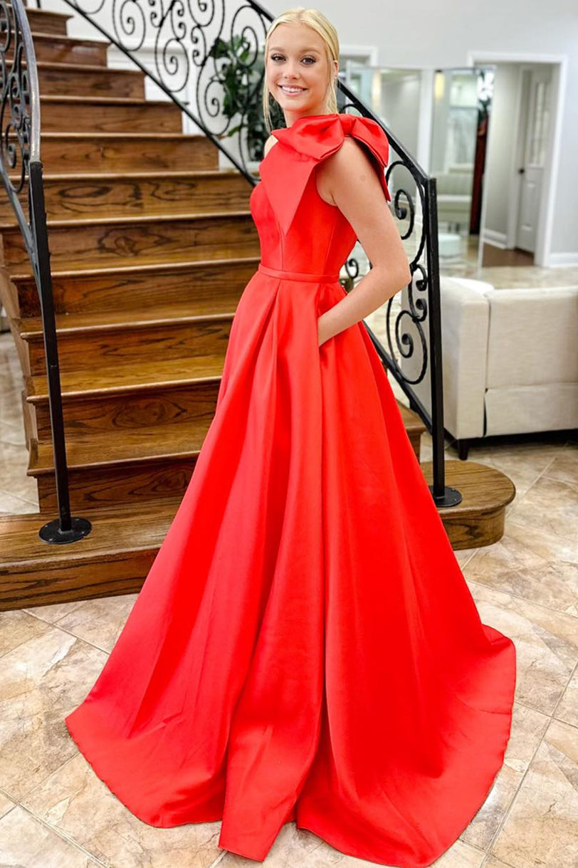Robe de bal asymétrique en satin avec nœud papillon et poches