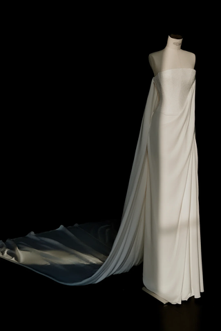 Robe de bal longue blanche fourreau en satin et dentelle sans bretelles Y8689