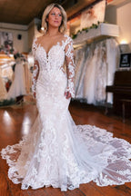 Magnifique robe de mariée sirène longue dos nu en dentelle avec décolleté en V et traîne amovible