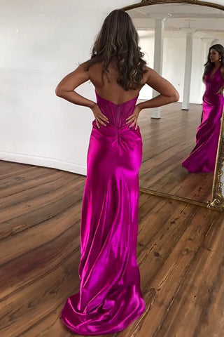 Robe de bal longue corsetée en satin méramide à col halter et fente, style royal