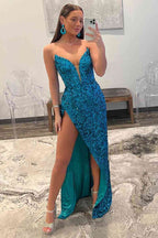 Vestido de graduación sin tirantes con lentejuelas y abertura SYP112