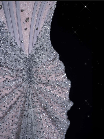 Vestido largo de noche de sirena con hombros descubiertos, tul lila brillante y cuentas, modelo Y8054