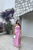 Robe de soirée longue rose, bustier, à volants et fente, idéale pour un anniversaire ou un bal de promo (Y8203)