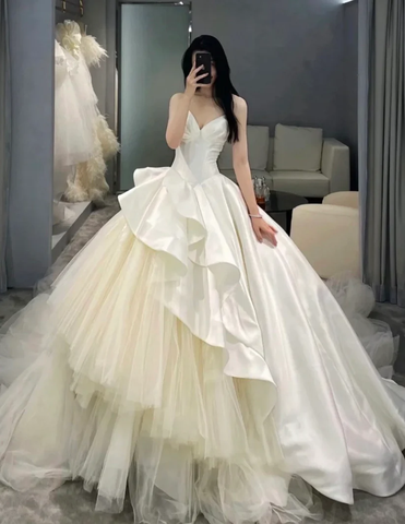 Chic A-line Long Sleeves Wedding Dress,Bridal Gown Y6789