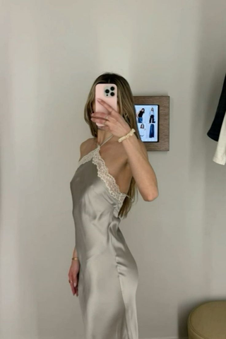 Vestido de fiesta sexy de satén y encaje con cuello halter Y8169