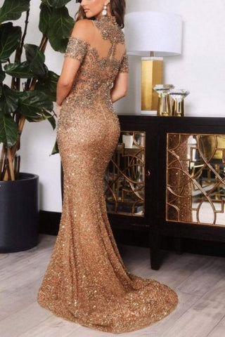 Vestido de fiesta largo hasta el suelo, dorado, con hombros descubiertos y lentejuelas, estilo sirena.