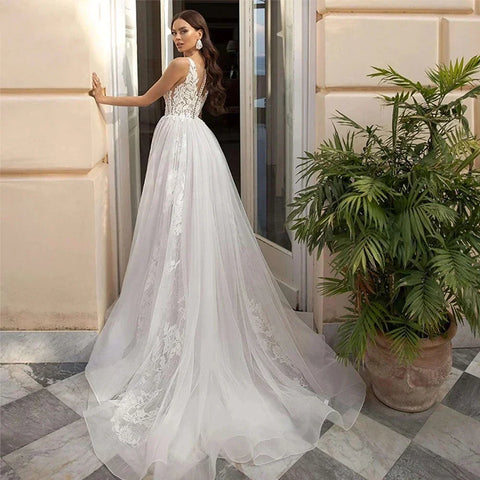 Magnifique robe de mariée trapèze sans manches à décolleté plongeant et traîne chapelle, nouvelle robe de mariée de luxe en dentelle sexy et ravissante