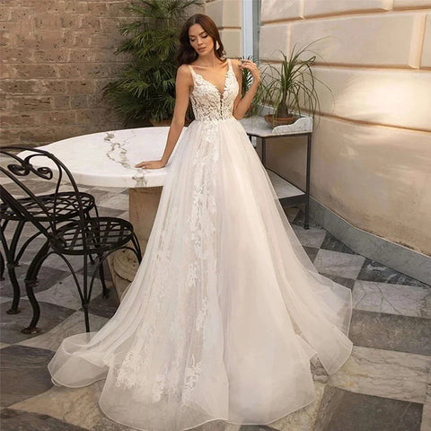 Magnifique robe de mariée trapèze sans manches à décolleté plongeant et traîne chapelle, nouvelle robe de mariée de luxe en dentelle sexy et ravissante