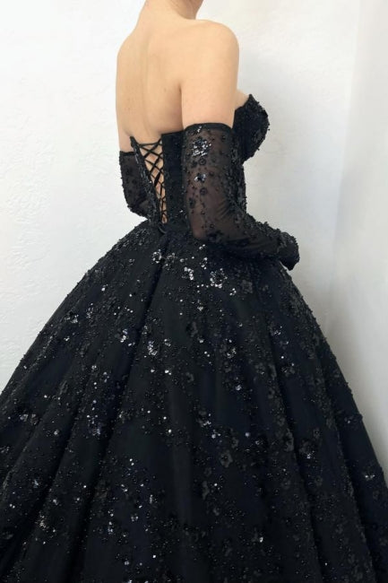 Superbe robe de bal longue noire trapèze en dentelle à décolleté en cœur