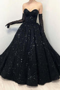 Superbe robe de bal longue noire trapèze en dentelle à décolleté en cœur