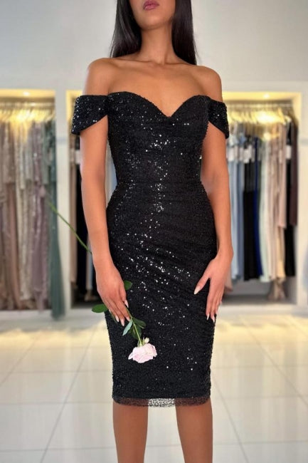 Magnifiques robes de cocktail noires courtes à épaules dénudées et à paillettes