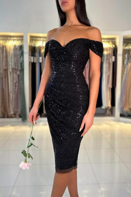 Magnifiques robes de cocktail noires courtes à épaules dénudées et à paillettes