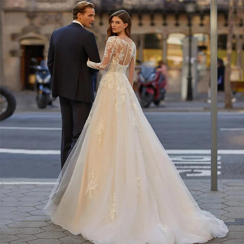 Magnifiques robes de mariée trapèze à manches longues pour femmes, ornées d'appliqués de dentelle, robes de mariée sexy à col en V pour femmes, robe de bal de princesse Mari