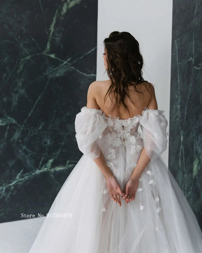 Graceful Hot Sale 3D FlowerWedding Dresses with Detachable Sleeves Wedding Gowns Sweetheart Bridal Dresses Open Back Appliqued