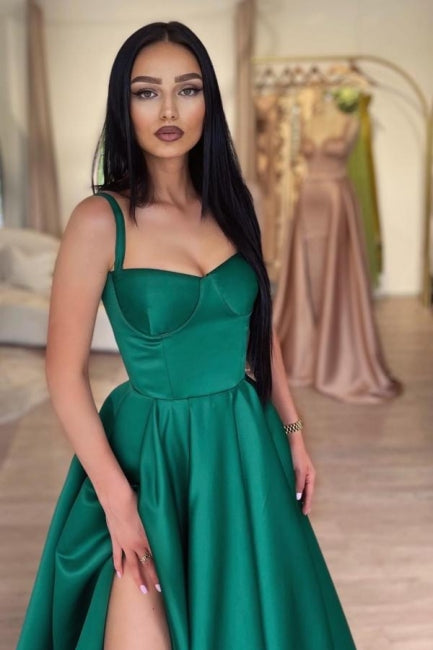 Robe de bal verte brillante en satin élastique fendue sur le devant avec traîne