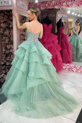 Vestidos de baile de gala con escote corazón, volantes escalonados y apliques