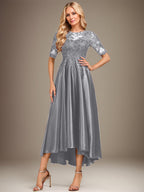Robe de mère de la mariée asymétrique en satin stretch dentelle et dentelle, coupe trapèze, effet illusion, ornée de sequins 