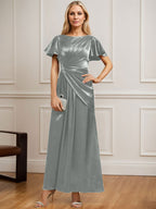Robe de mère de la mariée en satin stretch, coupe trapèze, longueur cheville, décolleté rond et ornée de perles plissées 