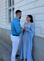 Elegante vestido de noche de lujo azul con lentejuelas y cuentas, ribete de satén y chal. Vestido de fiesta musulmán estilo árabe de Dubái Y4669
