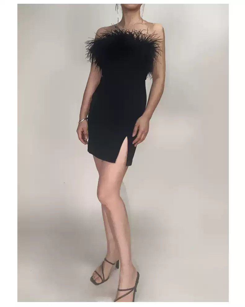 Robe moulante noire courte à épaules dénudées et plumes pour femme, fendue sur le côté, idéale pour une soirée cocktail ou un bal de promo (Y1356)