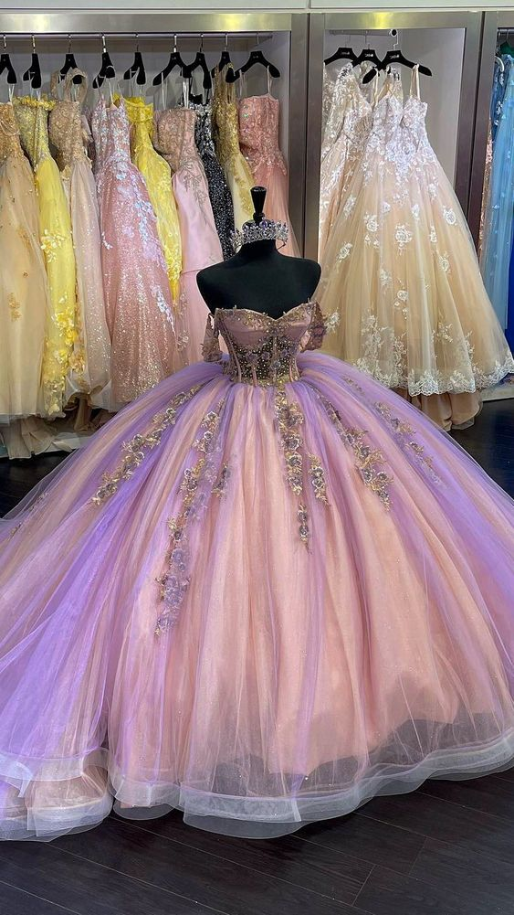 Vestido de baile de tul con hombros descubiertos Y5480