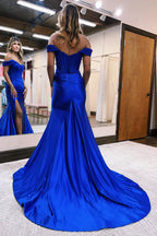 Vestido de fiesta de satén con hombros descubiertos estilo sirena y abertura