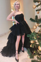 Vestido de fiesta de tul sin tirantes, corte asimétrico, con volantes y corte en A