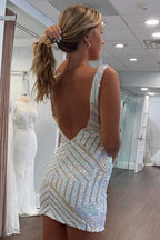 Della | Vestido corto ajustado de rayas con lentejuelas para fiesta de bienvenida